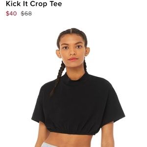 NWT Alo Kick It Crop Tee